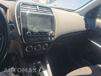 2024 Mitsubishi Outlander Sport 2.0 SE - miniatura 11