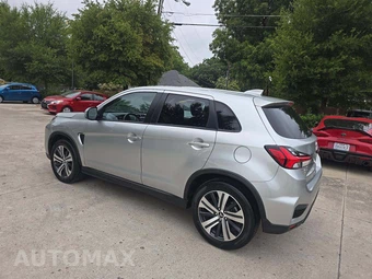 2024 Mitsubishi Outlander Sport 2.0 SE - miniatura 2