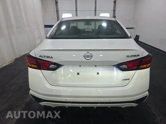 2024 Nissan Altima Platinum – miniatura 5