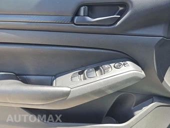 2024 Nissan Altima S - miniatura 3