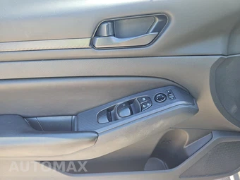 2024 Nissan Altima S – miniatura 9