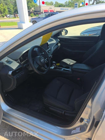 2024 Nissan Altima S - miniatura 6
