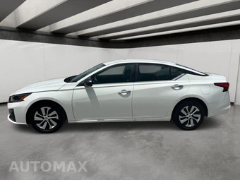 2024 Nissan Altima S - miniatura 4