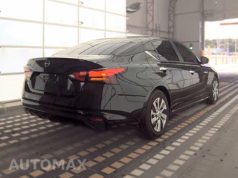2024 Nissan Altima S – miniatura 4