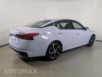 2024 Nissan Altima SR - miniatura 8