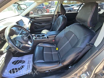 2024 Nissan Altima SR - miniatura 7