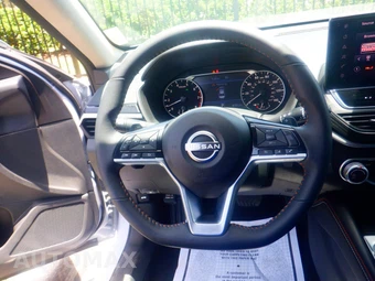 2024 Nissan Altima SR - miniatura 24