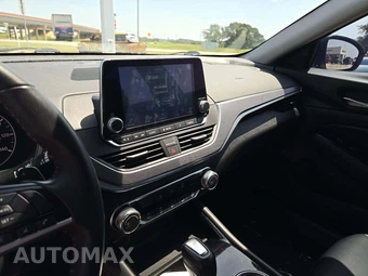 2024 Nissan Altima SR - miniatura 10