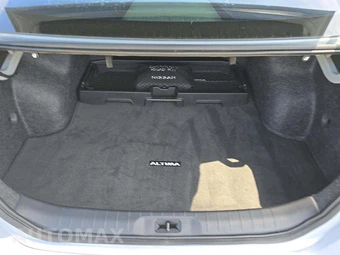 2024 Nissan Altima SR - miniatura 14