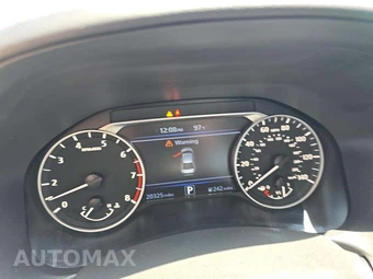2024 Nissan Altima SR - miniatura 9