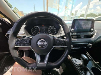 2024 Nissan Altima SR - miniatura 10