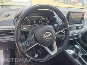 2024 Nissan Altima SR - miniatura 10