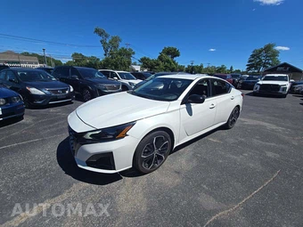 2024 Nissan Altima SR