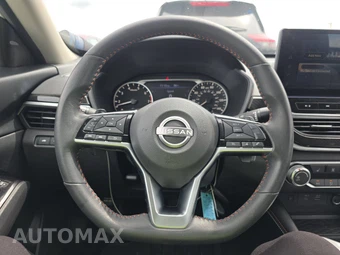 2024 Nissan Altima SR - miniatura 10
