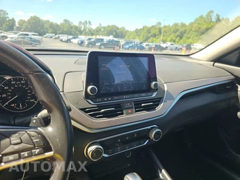 2024 Nissan Altima SR - miniatura 11