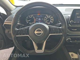 2024 Nissan Altima SR - miniatura 10