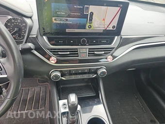 2024 Nissan Altima SR - miniatura 11