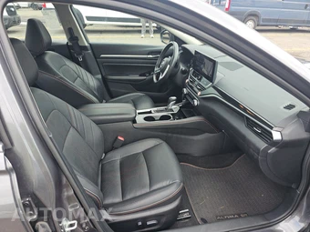 2024 Nissan Altima SR - miniatura 8