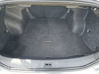 2024 Nissan Altima SR - miniatura 16