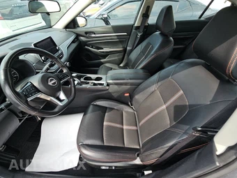 2024 Nissan Altima SR - miniatura 7