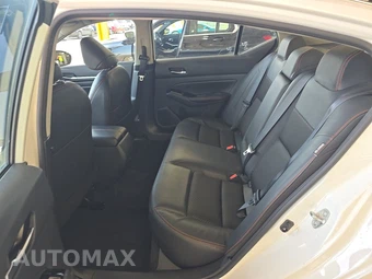 2024 Nissan Altima SR – miniatura 13