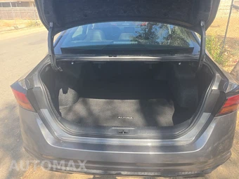 2024 Nissan Altima SR - miniatura 16