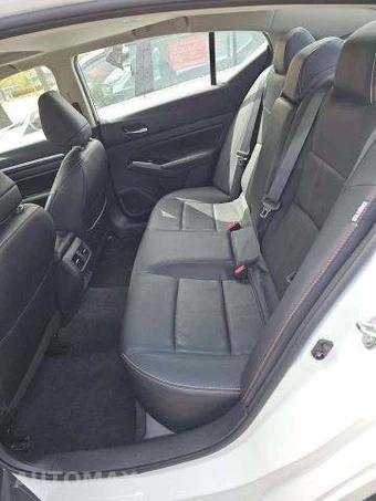 2024 Nissan Altima SR – miniatura 14