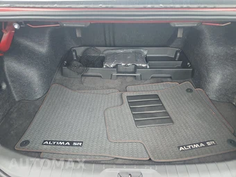 2024 Nissan Altima SR - miniatura 16