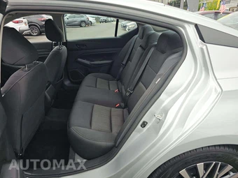 2024 Nissan Altima SV – miniatura 13