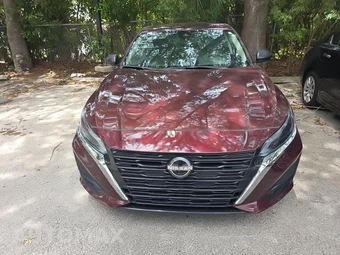 2024 Nissan Altima SV - miniatura 2