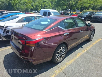 2024 Nissan Altima SV – miniatura 4