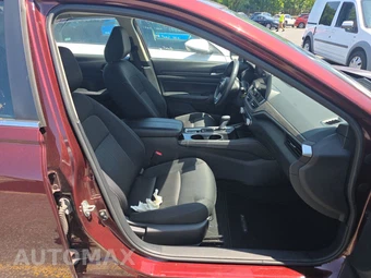 2024 Nissan Altima SV – miniatura 8