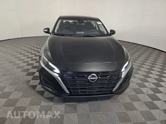 2024 Nissan Altima SV – miniatura 2
