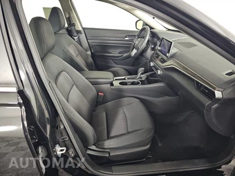 2024 Nissan Altima SV – miniatura 8
