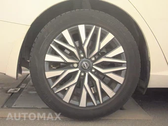 2024 Nissan Altima SV - miniatura 11