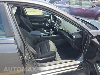 2024 Nissan Altima SV – miniatura 8
