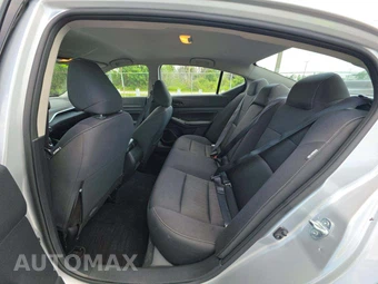 2024 Nissan Altima SV – miniatura 13