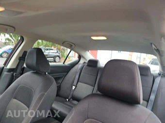 2024 Nissan Altima SV – miniatura 11
