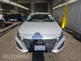 2024 Nissan Altima SV – miniatura 2