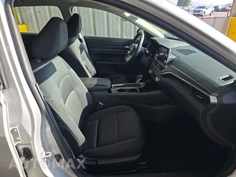 2024 Nissan Altima SV – miniatura 8