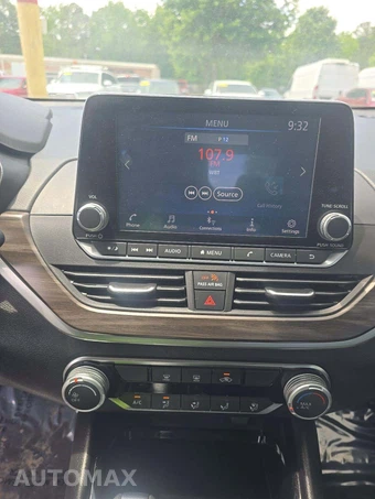 2024 Nissan Altima SV - miniatura 10