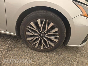 2024 Nissan Altima SV - miniatura 20
