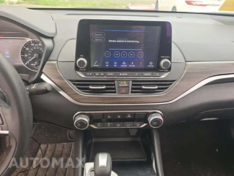 2024 Nissan Altima SV - miniatura 7