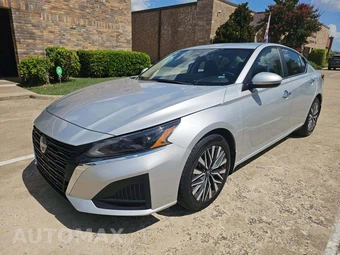 2024 Nissan Altima SV