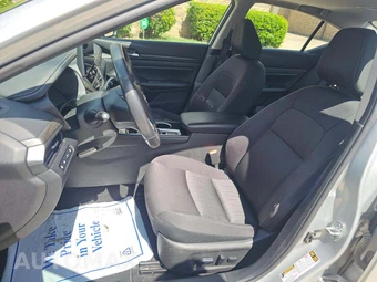 2024 Nissan Altima SV – miniatura 6