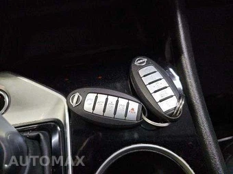 2024 Nissan Altima SV - miniatura 8