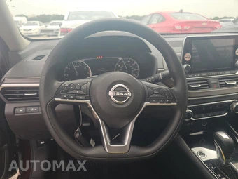 2024 Nissan Altima SV - miniatura 10