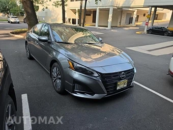 2024 Nissan Altima SV - miniatura 3