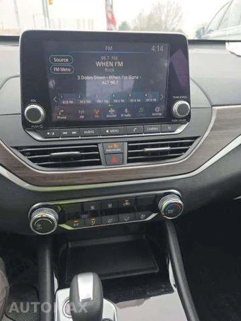 2024 Nissan Altima SV - miniatura 10