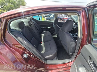 2024 Nissan Altima SV – miniatura 13